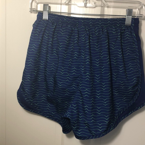 Nike running shorts. Navy blue and green - Picture 3 of 4